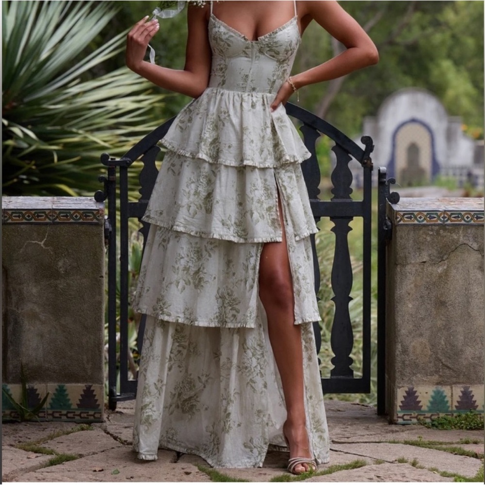 V. Chapman Tan Gold Ruffled Sundress Sweetheart Neckline